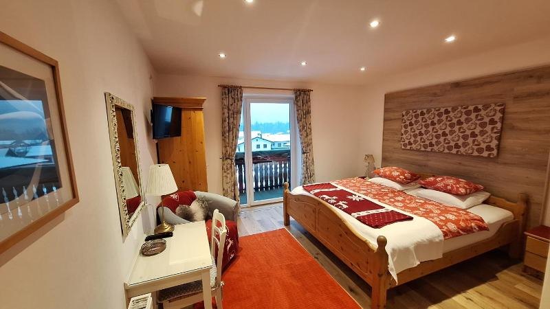 Double Room with Balcony image 1