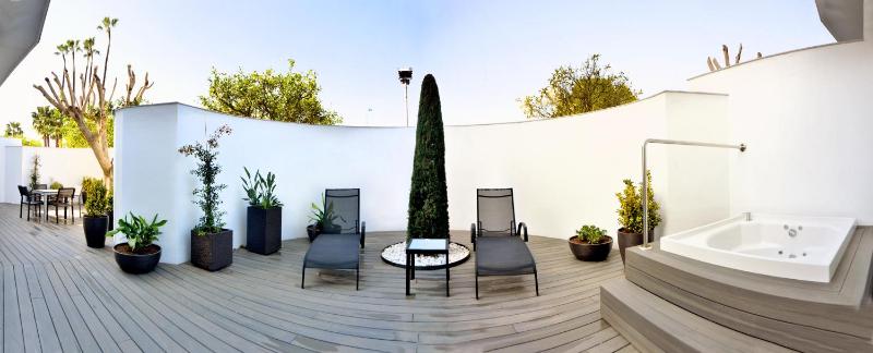 Suite with Hot Tub in Terrace (2 adults) image 1
