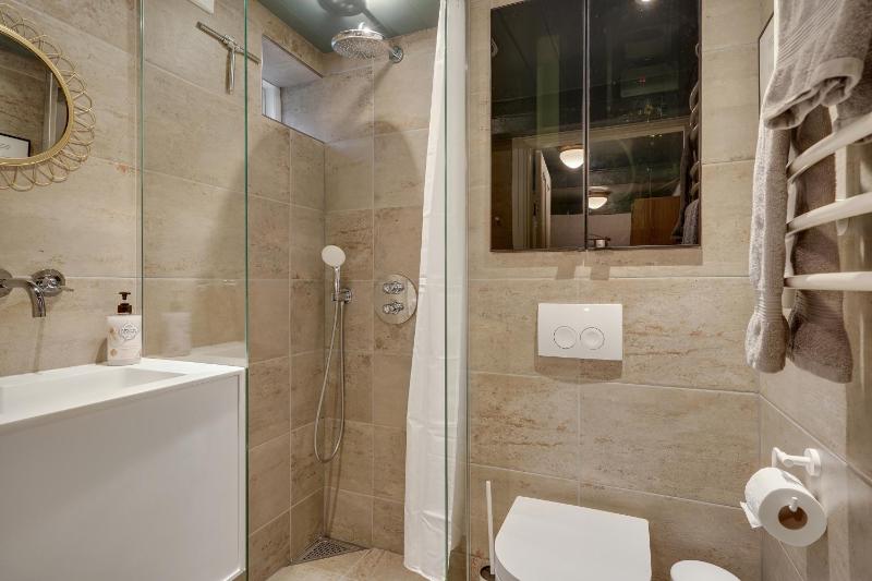 Family Room with Bathroom image 3