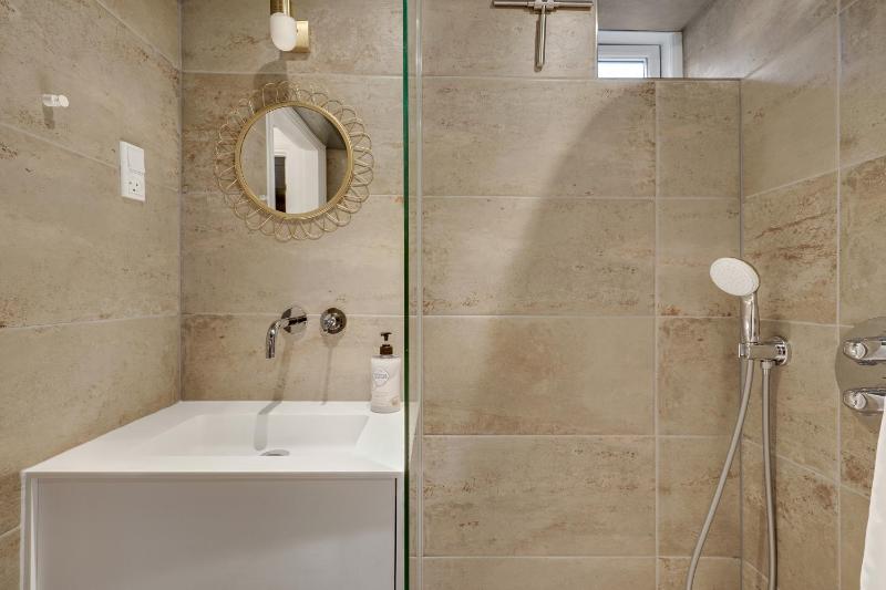 Family Room with Bathroom image 2