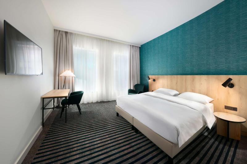 Standard Room image 4