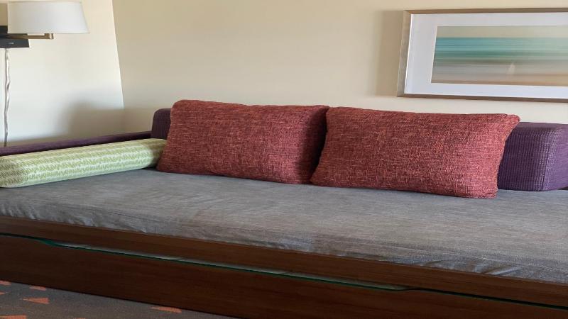 King Room with Trundle Bed - Non-Smoking image 3
