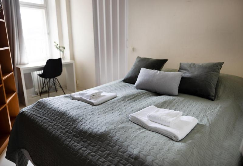 2ndhomes Central 2BR Apartment with Sauna & Balcony - image 10