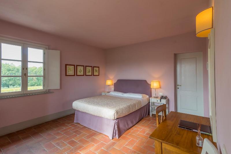Studio Apartment image 1