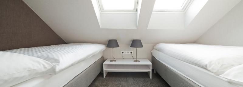 Standard Double or Twin Room image 4
