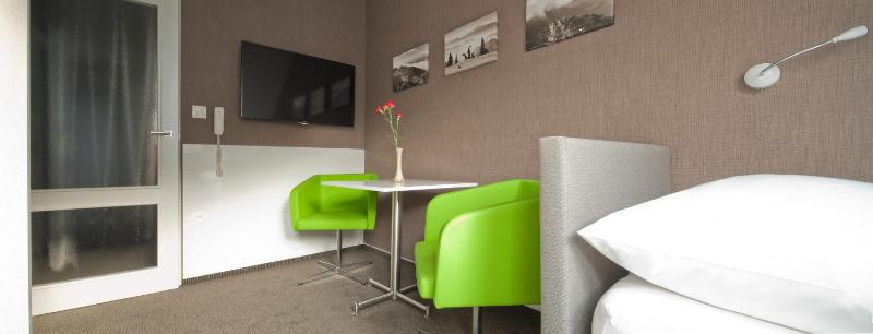 Standard Double or Twin Room image 3