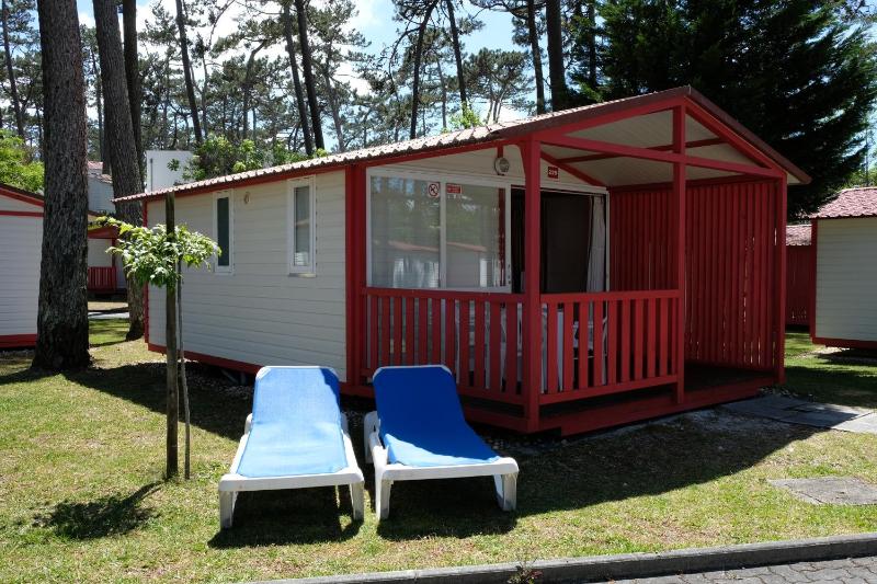 One-Bedroom Bungalow image 1