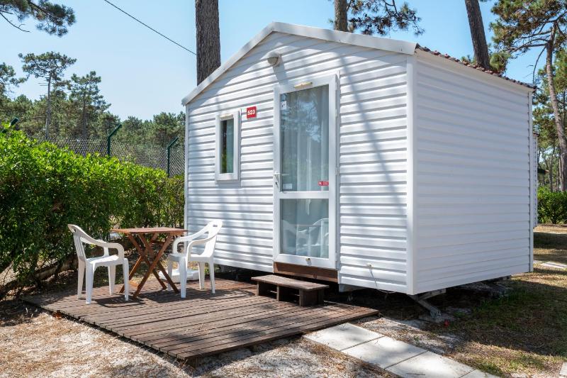 Caravan with Shared Bathroom image 2