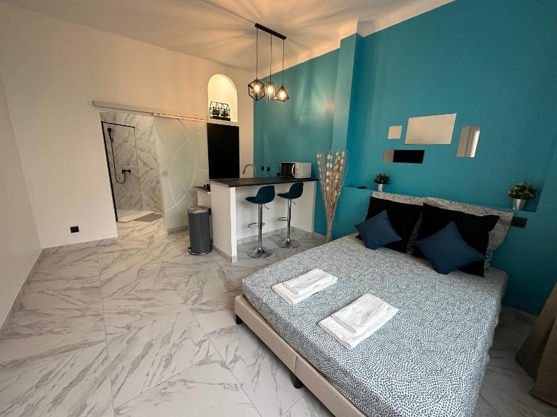 La maison de Julia menton studio bleuté - image 10
