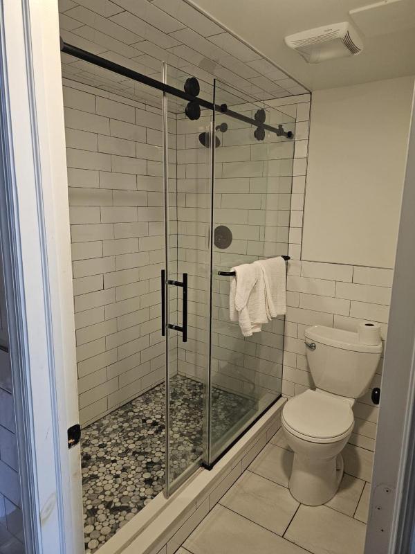 Double Room image 4