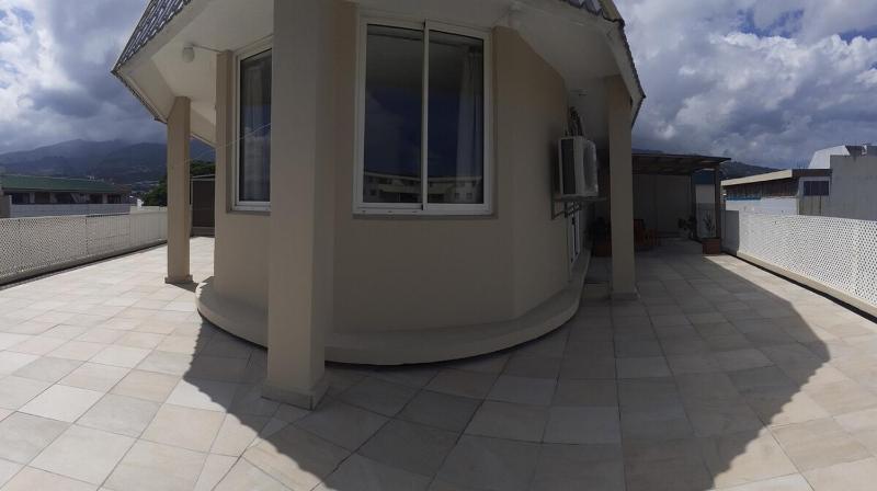 Urban tropical home Tahiti - image 3