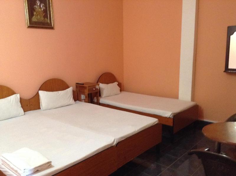 Sunshine Hotel - image 3
