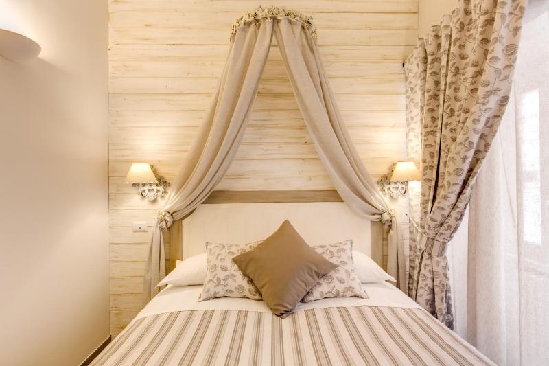 One-Bedroom Apartment image 1