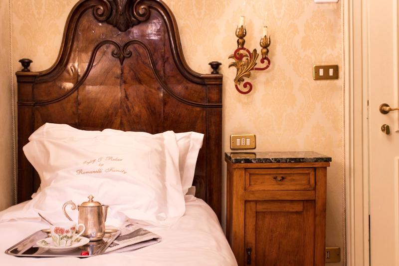 Single Room image 3