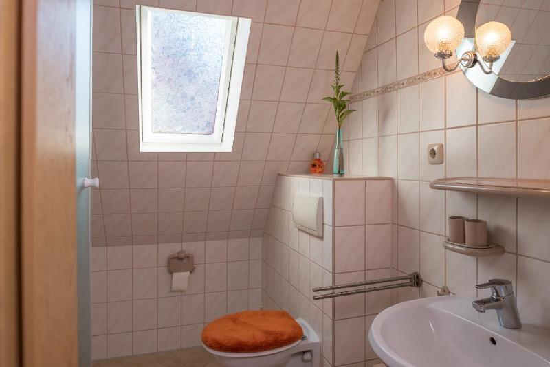 One-Bedroom Apartment image 2