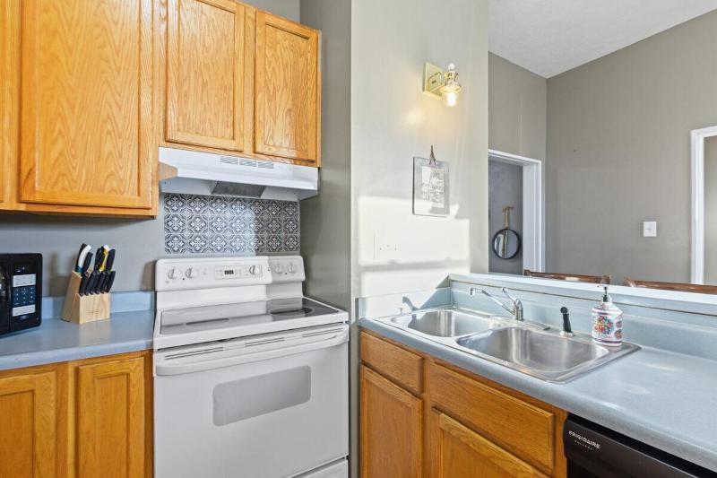 Indy Stadium Villas 710 - image 15