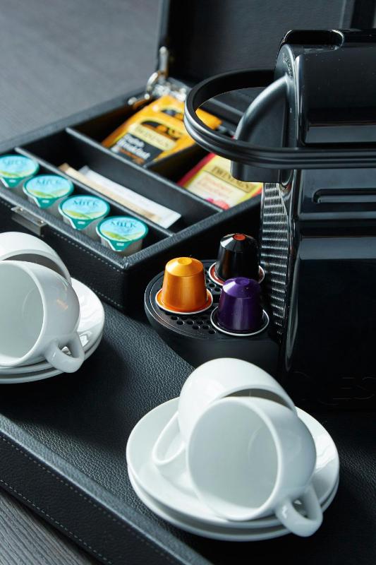 Studio, 1 Double image 2