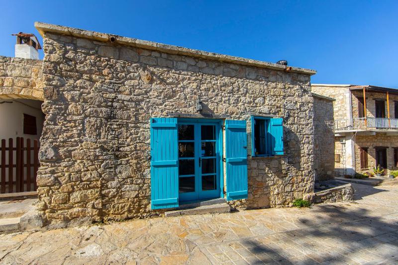 Three-Bedroom House image 2