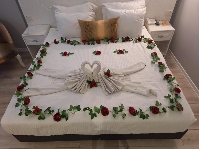 Standard Double or Twin Room image 1