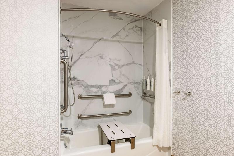 King Studio - Disability Access/Non-Smoking image 2