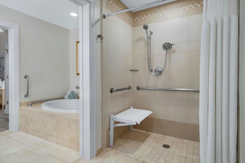 Two-Bedroom Villa with Roll-in Shower - Mobility Accessible image 2