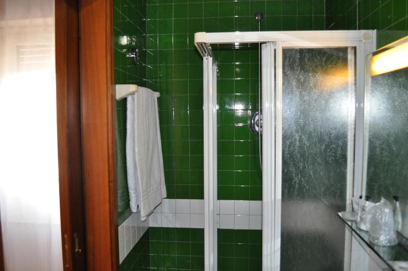 Double or Twin Room image 3