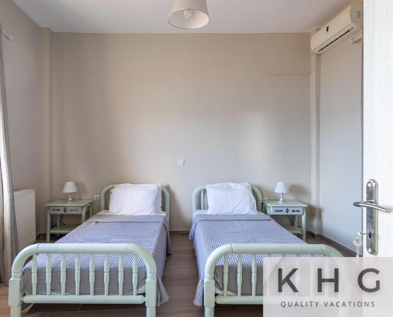 Two-Bedroom Apartment with Sea View image 1