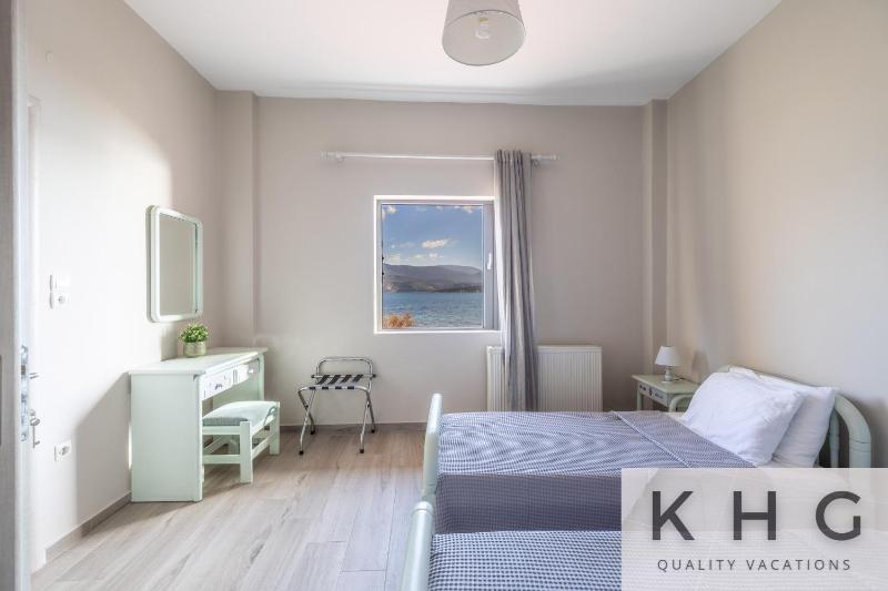 Two-Bedroom Apartment with Sea View image 4