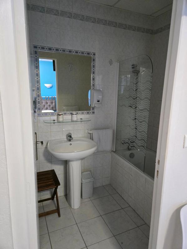 Double Room image 2