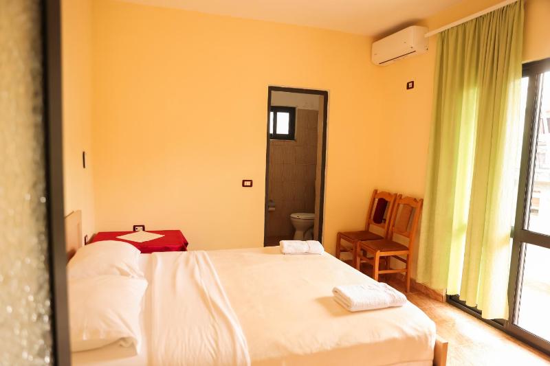 Deluxe Double Room image 2