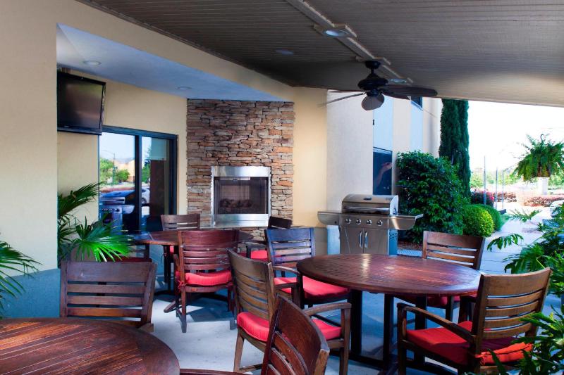 TownePlace Suites by Marriott Savannah Airport - image 10