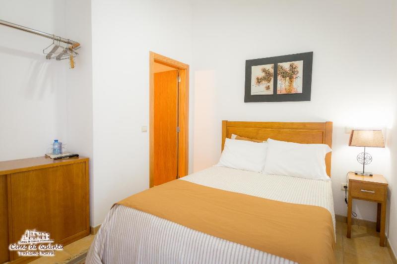 Single Room image 2