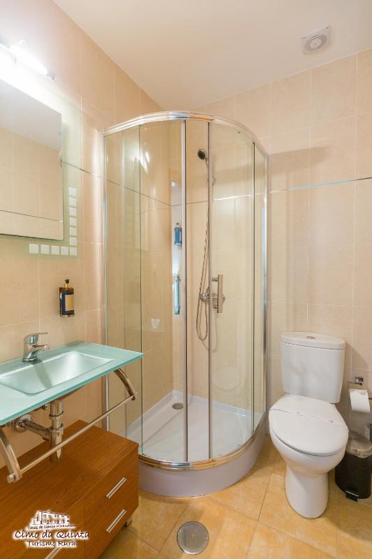 Double Room image 4