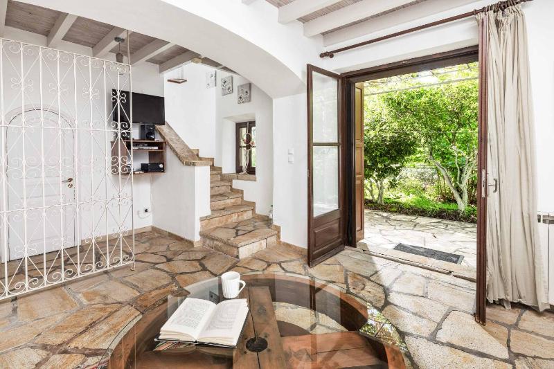 Stone Cottage - image 8