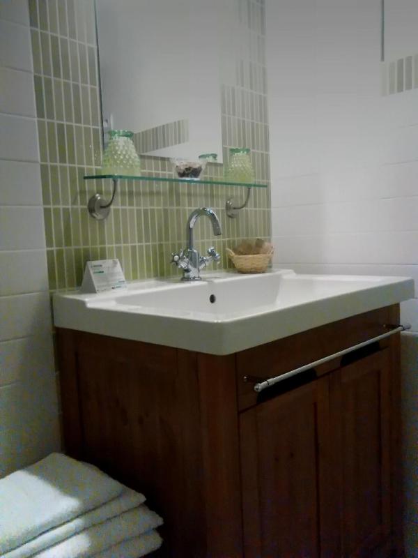 Double or Twin Room image 4