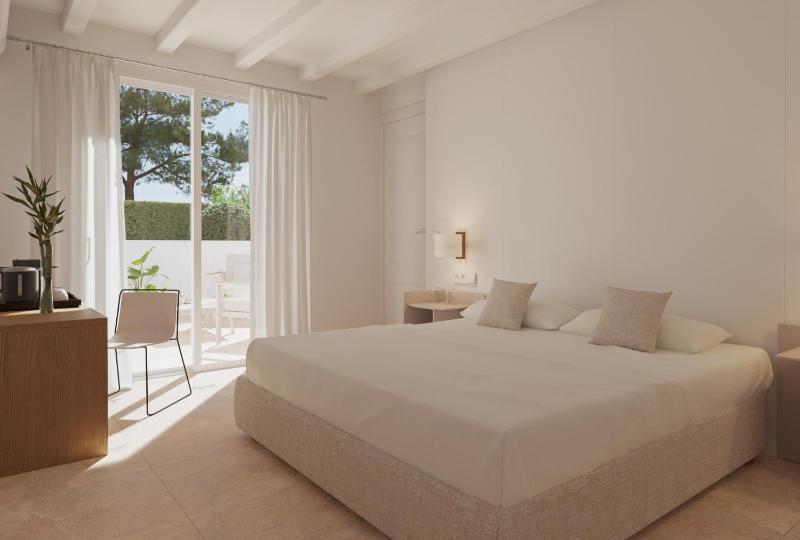 Double Room with Spa Bath image 3