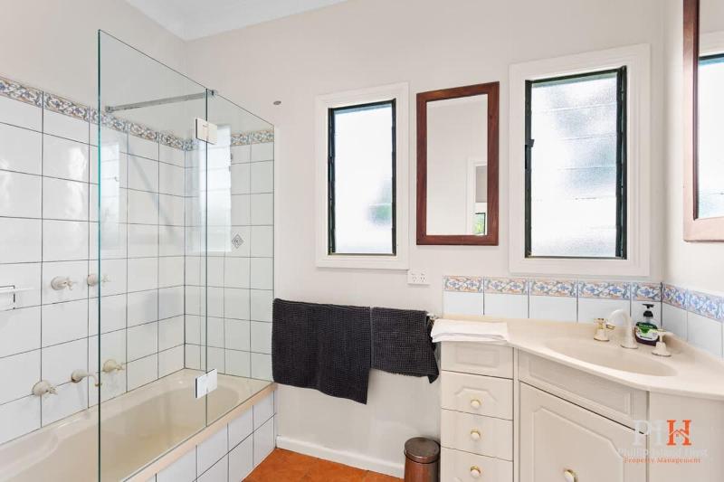 Cozy Home in Cowes sleeps 7 - image 26