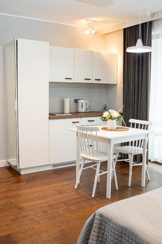 Double Room with Balcony image 3