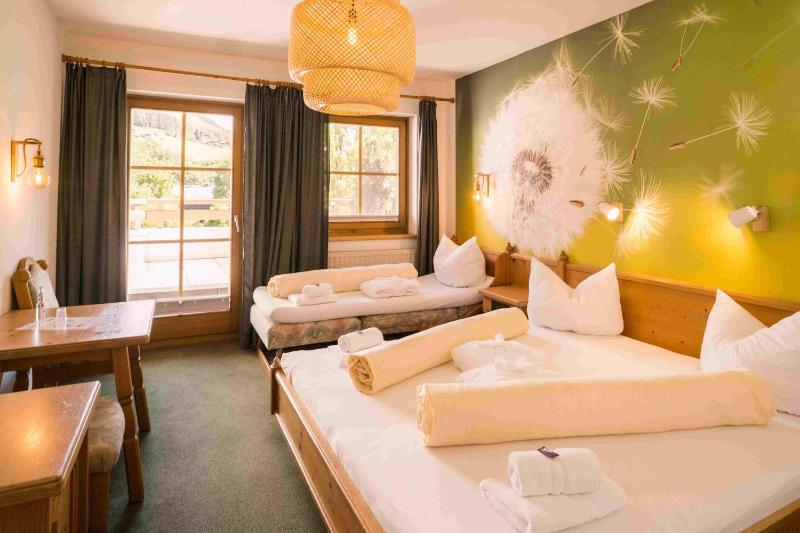 Triple Room with Balcony image 1