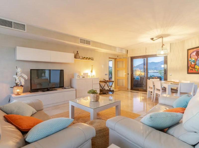 Sky-High Luxury Panoramic Sea Views & Expansive Terraces in this La Duquesa Penthouse - image 3