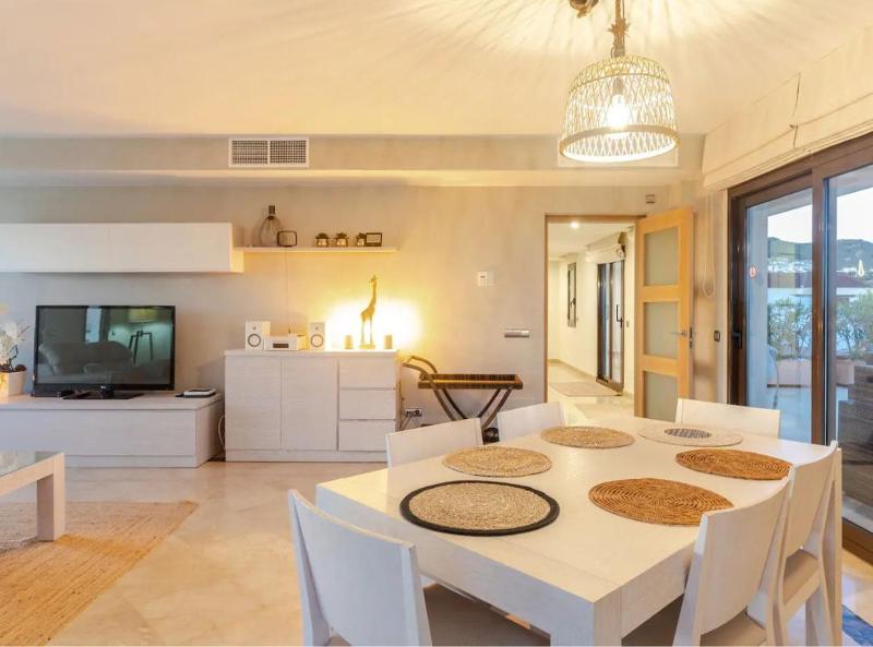 Sky-High Luxury Panoramic Sea Views & Expansive Terraces in this La Duquesa Penthouse - image 13