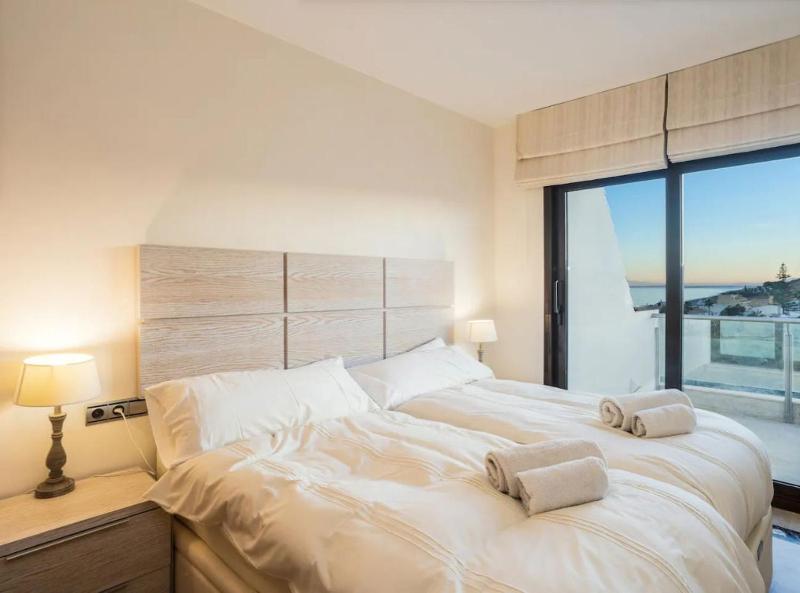 Sky-High Luxury Panoramic Sea Views & Expansive Terraces in this La Duquesa Penthouse - image 2
