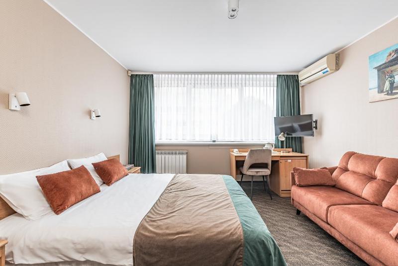 Double Room image 4