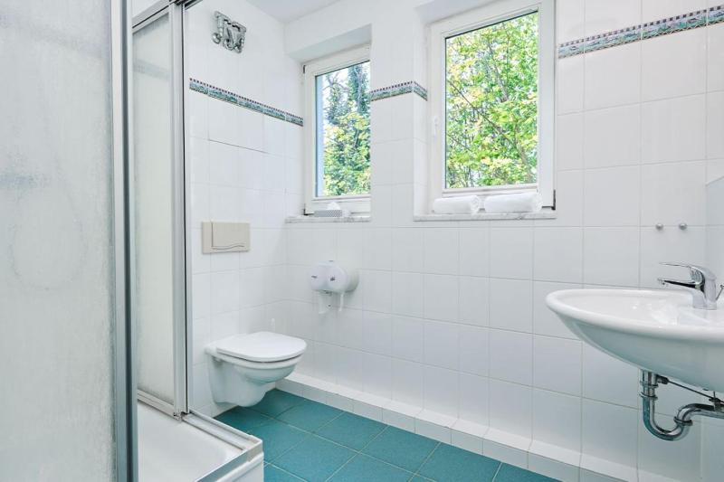 One-Bedroom Apartment image 4