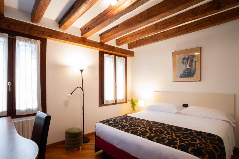 Three-Bedroom Apartment with Balcony image 3