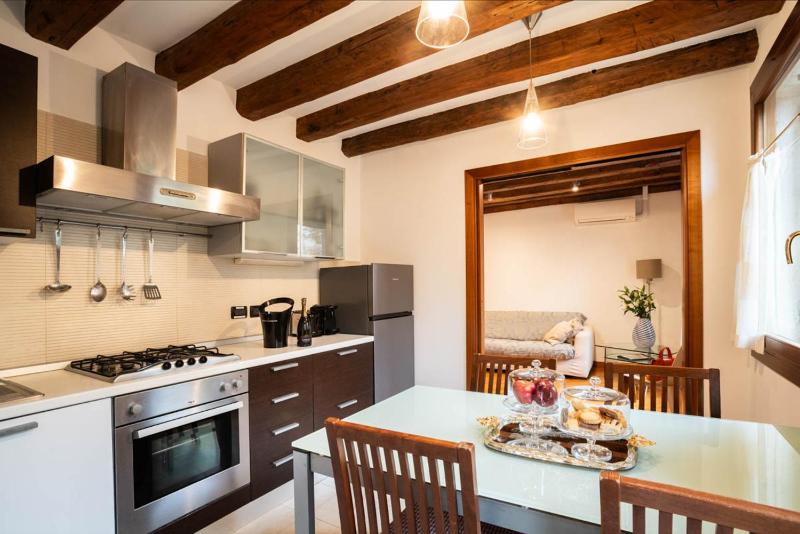 Three-Bedroom Apartment with Balcony image 2