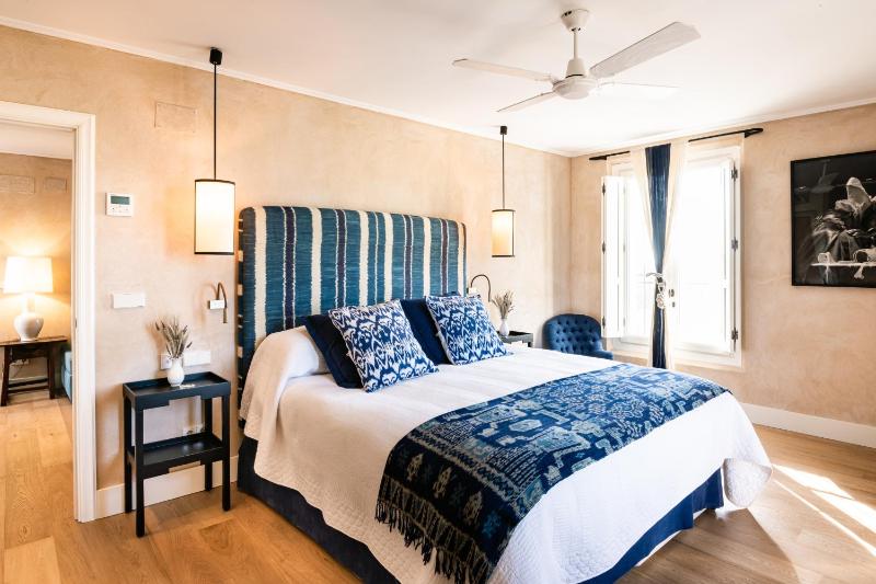 Three-Bedroom Villa image 2