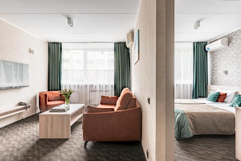 Deluxe Double Room image 1