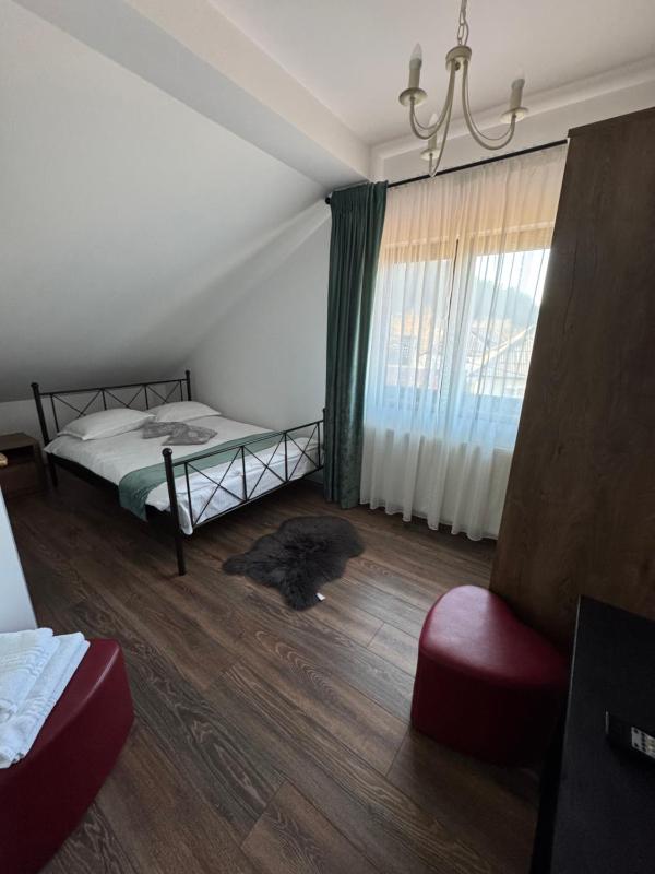 Double Room image 1
