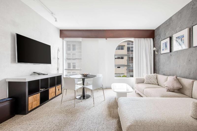 The O Hotel Trademark Collection by Wyndham - image 1